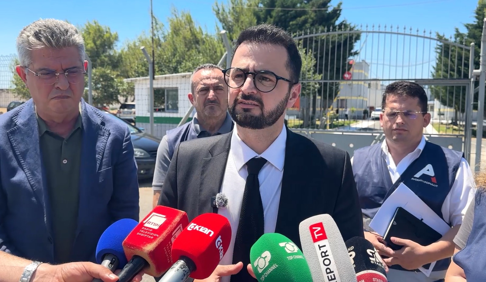 The Ombudsman Finds Inhumane Conditions In Shenkoll Prison: Severe Overcrowdi...
